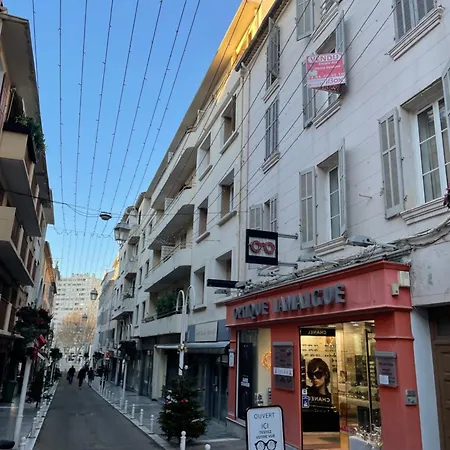 L'escale Mourillon - Plage, Balneo & Soleil Toulon