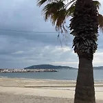 L'escale Mourillon - Plage, Balneo & Soleil 아파트 *